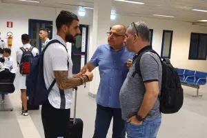 Γιώργος με παράγοντες 