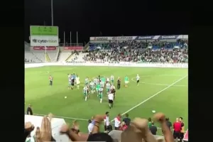 H Ομόνοια ΑΠΟΘΕΩΝΕΙ τον κόσμο της/"Μόνο εσείς!" (φώτος)