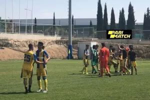 ΓΑΛΑΖΟΚΙΤΡΙΝΟ το "αιώνιο" στο Κ17