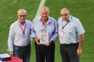 Βράβευση για Σίμο Μυτίδη (φώτος)