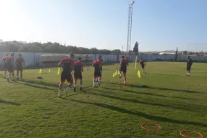 ΚΛΙΚΣ από την "πρώτη"...