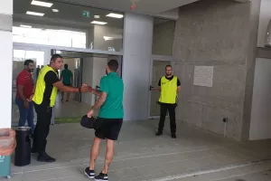 (ΒΙΝΤΕΟ/ΦΩΤΟΣ) Έφθασε στο γήπεδο η ΑΕΚ