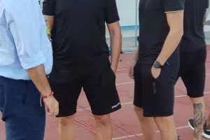 Συνάντηση και πολλά χαμόγελα (φώτος)