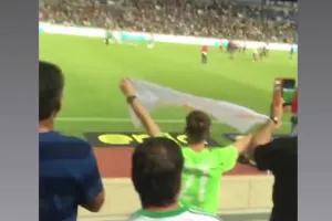 H Ομόνοια ΑΠΟΘΕΩΝΕΙ τον κόσμο της/"Μόνο εσείς!" (φώτος)