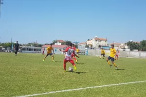 ΓΑΛΑΖΟΚΙΤΡΙΝΗ νίκη