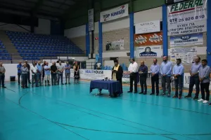 Ανόρθωση/ΦΩΤΟΣ από τον αγιασμό