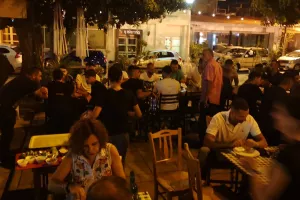 Βραδιά με ποδόσφαιρο και... φαγητό (φώτος)