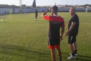 ΚΛΙΚΣ από την "πρώτη"...