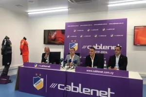 ΑΠΟΕΛ/"Η μεγαλύτερη συμφωνία στο Κυπριακό ποδόσφαιρο" (φώτος)