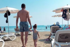Στην παραλία...