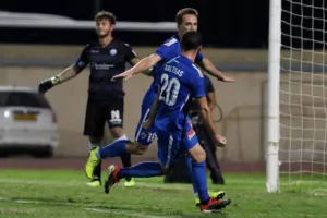 Τρία γκολ, χαμένο πέναλτι, ένταση και ΔΙΠΛΟ η "Κυρία" (φώτος)
