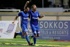 Τρία γκολ, χαμένο πέναλτι, ένταση και ΔΙΠΛΟ η "Κυρία" (φώτος)