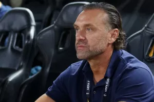 Πρεμιέρα με το... αριστερό/ Ήττα - ΣΟΚ για το ΑΠΟΕΛ (Φώτος)