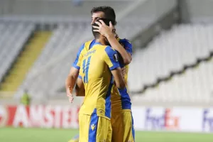 Πρεμιέρα με το... αριστερό/ Ήττα - ΣΟΚ για το ΑΠΟΕΛ (Φώτος)