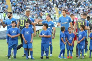 Ιδανική "επιστροφή" στο "Παπαδόπουλος" και εύκολο τρίποντο! (φώτος)