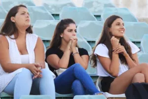 Αυλαία με πολλές φάσεις, δοκάρια αλλά χωρίς γκολ! (Φώτος)
