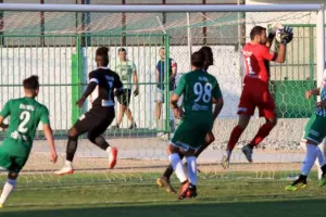 Αυλαία με πολλές φάσεις, δοκάρια αλλά χωρίς γκολ! (Φώτος)