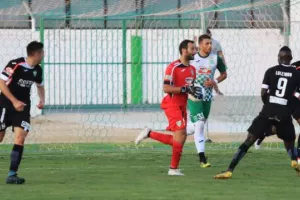 Αυλαία με πολλές φάσεις, δοκάρια αλλά χωρίς γκολ! (Φώτος)