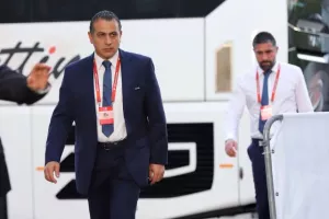 (ΦΩΤΟΣ) Η άφιξη της Εθνικής μας στο Stadio Olimpico di Serravalle
