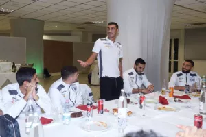 ΚΑΡΩ/ Κέικ, κεράκια, ομιλία και ευχές! (Φώτος)