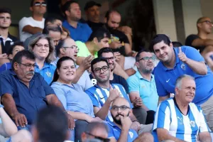 Ανόρθωση/Η παρακάμερα με Πάφο