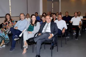 (ΦΩΤΟΣ) Απονομή διπλωμάτων σεμιναρίων αθλητικής διοίκησης