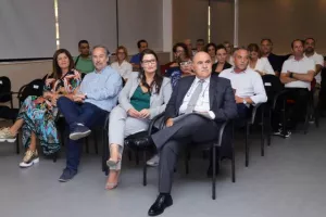 (ΦΩΤΟΣ) Απονομή διπλωμάτων σεμιναρίων αθλητικής διοίκησης