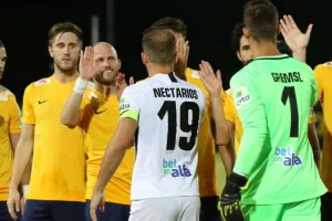 Με αυτογκόλ και κλάση Βοζίνια… ξελάσπωσε η ΑΕΛ!