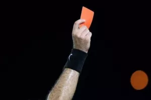 Με αυτογκόλ και κλάση Βοζίνια… ξελάσπωσε η ΑΕΛ!