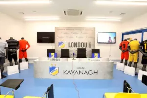 (ΦΩΤΟΣ) Συνεχίζουν ΑΠΟΕΛ και  LONDOU BROS