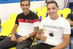 (ΦΩΤΟΣ) Συνεχίζουν ΑΠΟΕΛ και  LONDOU BROS