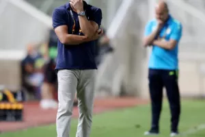 Πρεμιέρα με το... αριστερό/ Ήττα - ΣΟΚ για το ΑΠΟΕΛ (Φώτος)