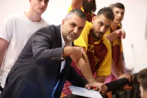 Oδυνηρή ήττα... (φώτος)