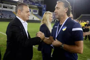 (ΦΩΤΟΣ/ΒΙΝΤΕΟ) Το σήκωσε ο Στάθης