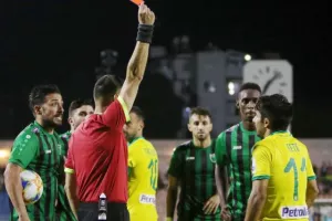 Σπουδαία επιστροφή με… λάμψη Aγιτέ! (φώτος)