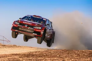 O Nasser Al - Attiyah πέτυχε τον ταχύτερο χρόνο στην κατατακτήρια διαδρομή 