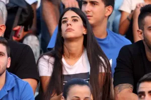 Γέμισαν την εξέδρα οι φίλοι της “Μεγάλης Κυρίας”! (φώτος)