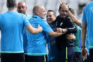 Πρεμιέρα με το... αριστερό/ Ήττα - ΣΟΚ για το ΑΠΟΕΛ (Φώτος)