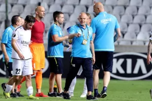 Πρεμιέρα με το... αριστερό/ Ήττα - ΣΟΚ για το ΑΠΟΕΛ (Φώτος)