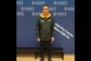 Νιόν/Uefa Pro
