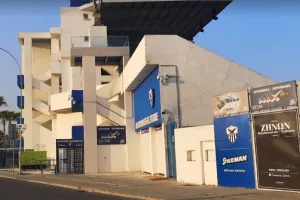 ΣΟΥΠΕΡ ΚΑΠ/ "Πορτοκαλί" με Μερκή! (Φώτος)