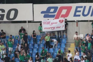 Όμορφη στιγμή με… ΠΡΟΤΑΣΗ ΓΑΜΟΥ στο ΓΣΠ! (βίντεο/φώτος)