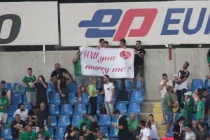 Όμορφη στιγμή με… ΠΡΟΤΑΣΗ ΓΑΜΟΥ στο ΓΣΠ! (βίντεο/φώτος)