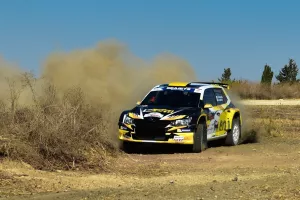 O Nasser Al - Attiyah πέτυχε τον ταχύτερο χρόνο στην κατατακτήρια διαδρομή 