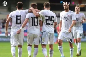 Επιθετικός ο Οκριασβίλι, αλλαγή ο Νταουσβίλι