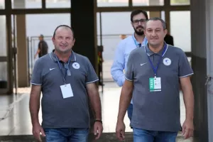 Μίλησαν και το μοίρασαν… τα εννιάρια! (φώτος)