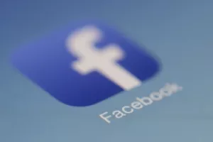 ΠΑΡΑΔΟΧΗ από Facebook!