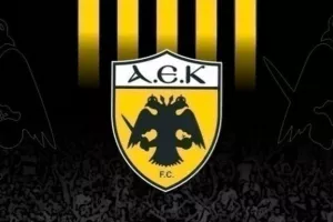 Στο πλευρό του τραυματισμένου οπαδού όλη η επίσημη ΑΕΚ