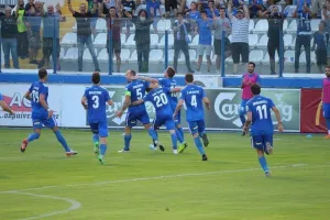 ΠΑΘΟΣ και ΤΡΕΛΑ για διακρίσεις