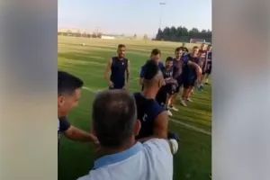 Ούτε τα γάντια...